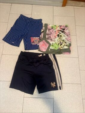 Kids unisex shorts bundle Jordan,Yankees,Rangers